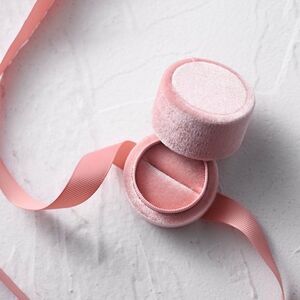 NEW! Pink Crushed Velvet Round Ribbon Jewelry Holder Gift Box